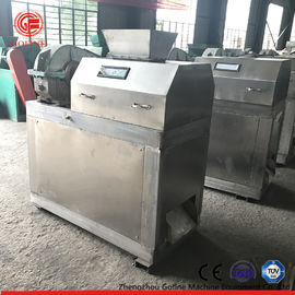 Two Piece Roll Fertilizer Granulating Machine For Compound Fertilizer / Medicine Industry