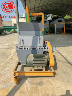 60mm Feeds Vertical Urea Crusher Machine With Steel Ring Chain